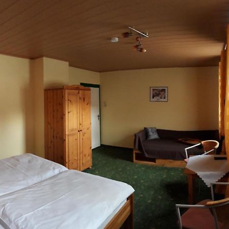 Gasthaus "Zur Linde" Harzgerode Extérieur photo