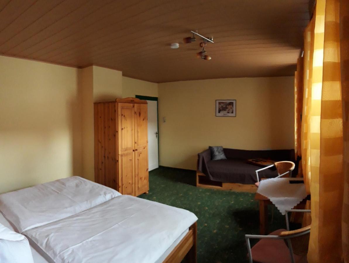 Gasthaus "Zur Linde" Harzgerode Extérieur photo